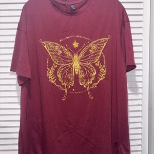SHEIN Women's Maroon Tee with Gold Butterfly